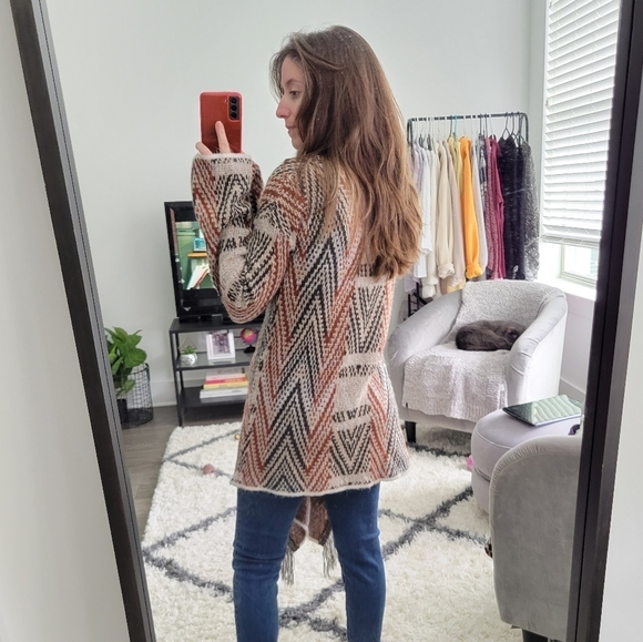 Forever 21 fringe cardigan - Picture 3 of 9